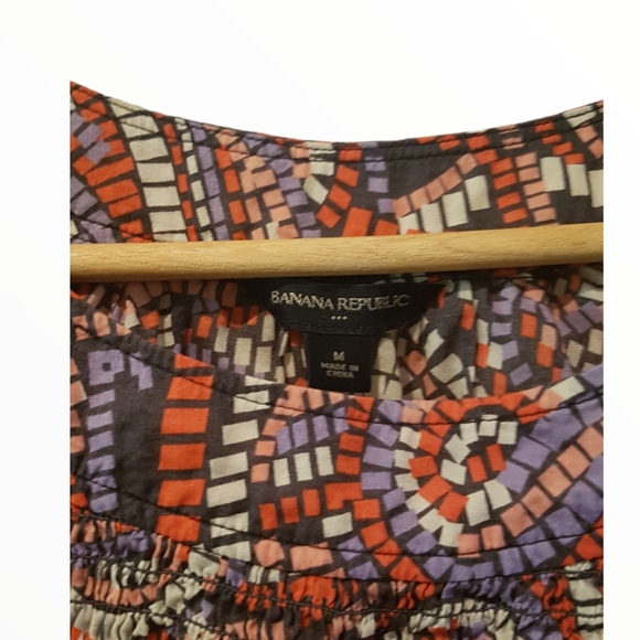 Banana Republic Cotton printed top with smocking detail size medium - Picture 2 of 5